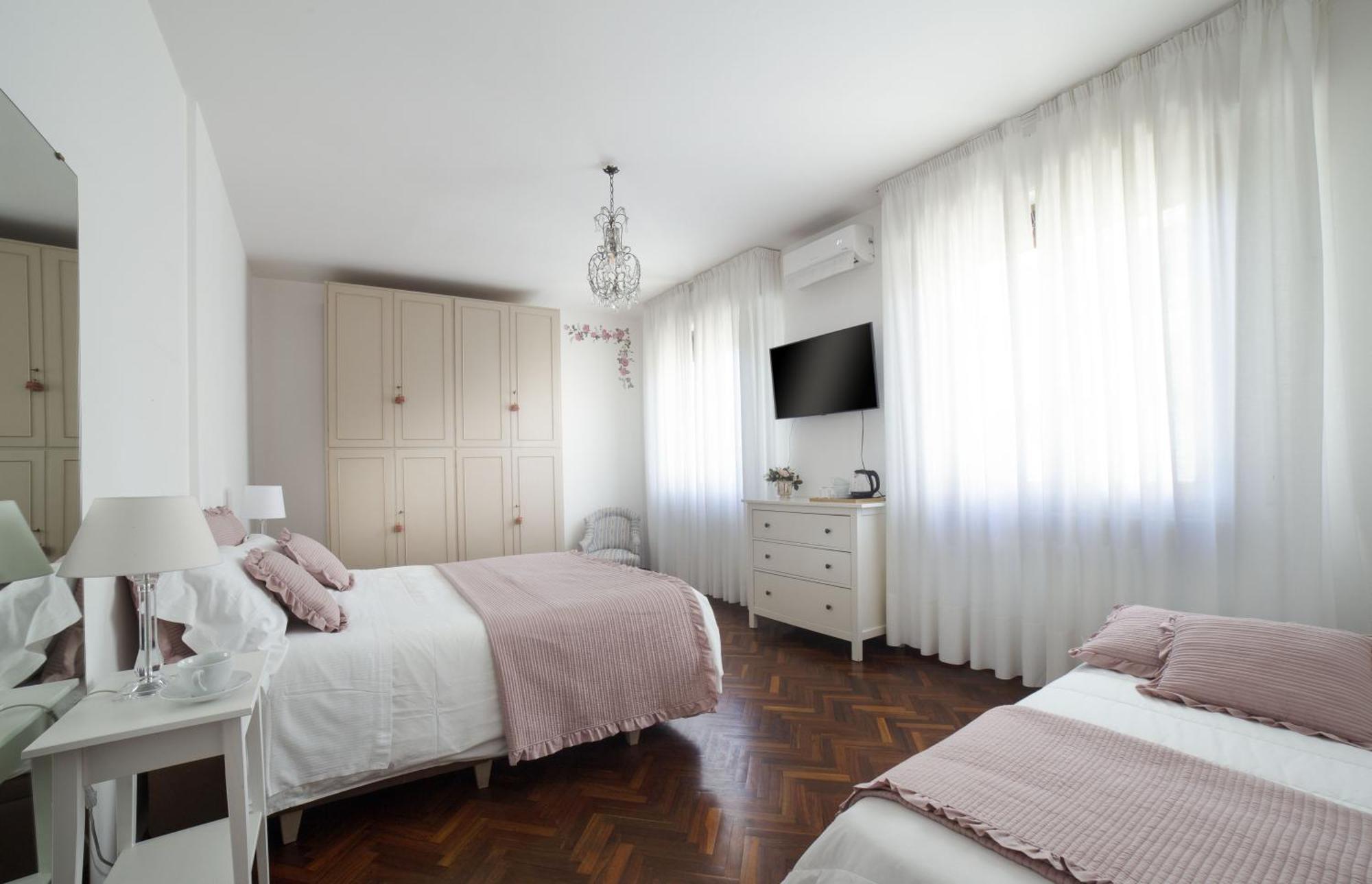 Casa Di Anna Apartment Песаро Екстериор снимка